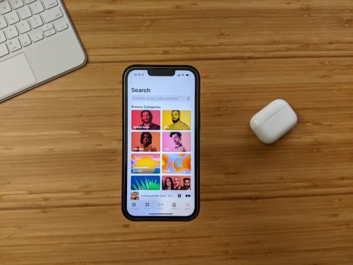 Apple Music Review: Better Than Spotify?