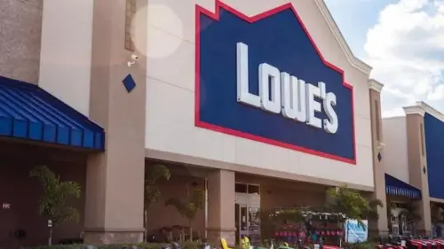 Does Lowes Take Apple Pay? [Reasons Explained]