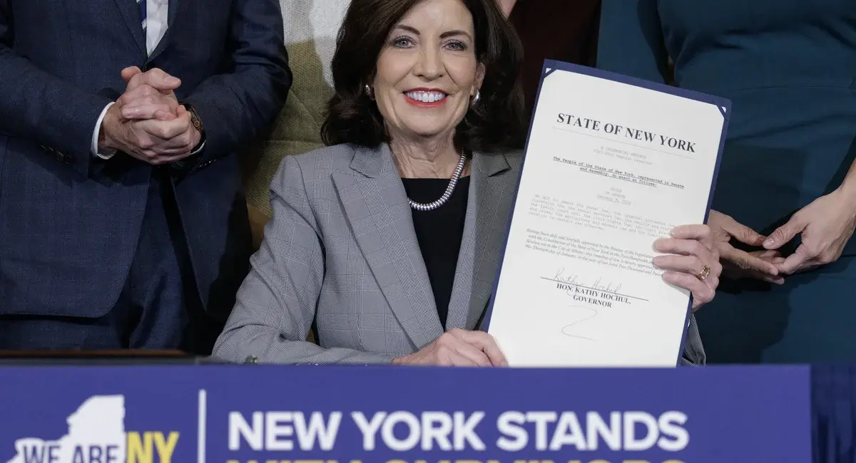 New NY laws in 2025 Minimum wage hike, MTA fare evasion fees and more