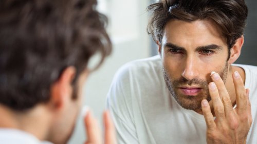 Die perfekte Hautpflege-Routine für Männer – direkt vom Dermatologen