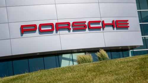 Porsche präsentiert neues Wappen – und dieser Wagen wird es erstmals tragen