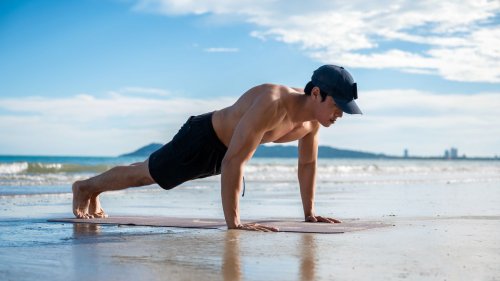 Schnell fit für den Sommer: Das 7-Minuten-Workout für unterwegs