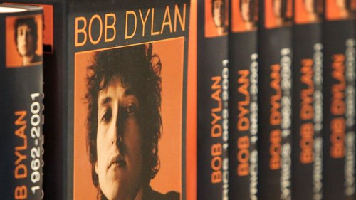 Why are literary writers still so addicted to Bob Dylan?