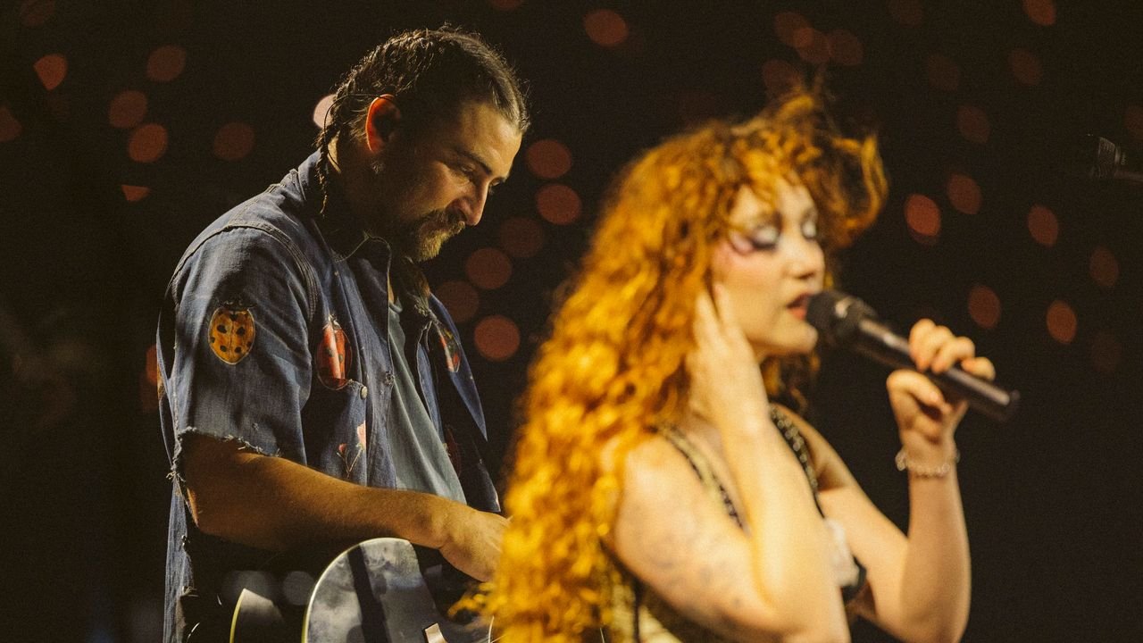 Noah Kahan Sold Out the Rose Bowl, and a Good Sad Time Was Had By All