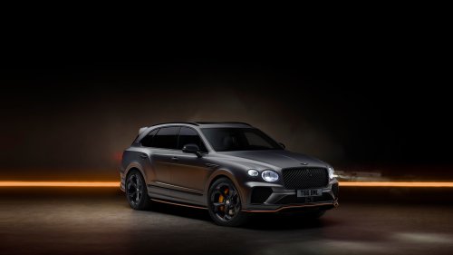 Bentley sort son nouveau SUV Bentayga V8 qui peut aller jusqu'à 290 km/h, il est tout noir