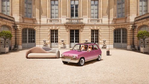 Renault dévoile une superbe R5 Diamant toute rose pour célébrer les 50 ans du modèle mythique de la marque française