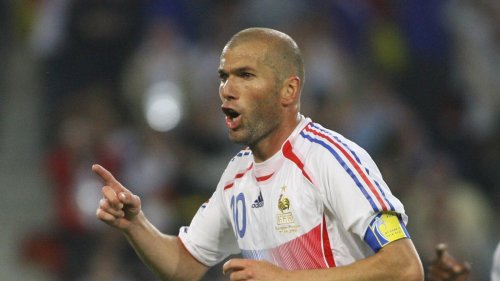 Zinédine Zidane révèle la fabuleuse histoire des meilleures merguez de Berlin que les joueurs français mangeaient entre eux dans une auberge perdue lors de la Coupe du Monde 2006
