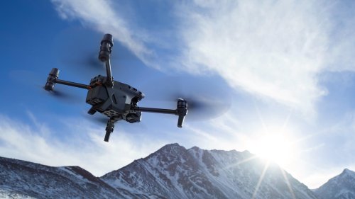 DJI présente un nouveau drone à 9999 dollars qui sera capable de prendre des photos en 8K, de voler jusqu’à 7000 mètres d'altitude et de résister à des températures extrêmes