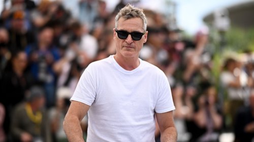Joaquin Phoenix porte les Nike les plus emblématiques de l'Histoire à Cannes