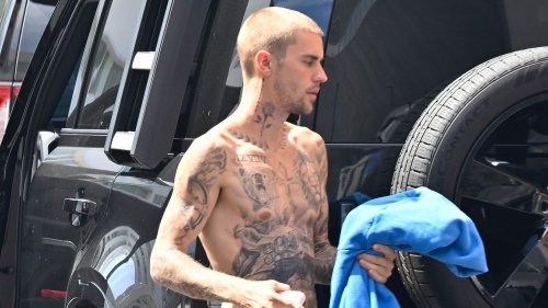 Justin Bieber porte des New Balance colorées qui rendent hommage au champagne