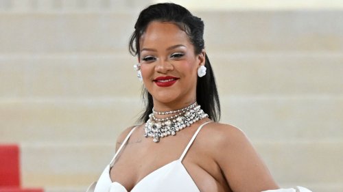 Rihanna : incendiaire en soutien-gorge et bijou de corps, elle se dévoile plus sexy que jamais - Grazia