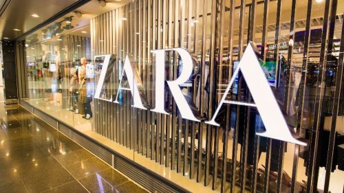 Cette robe Zara parfaite pour l'été fait un carton