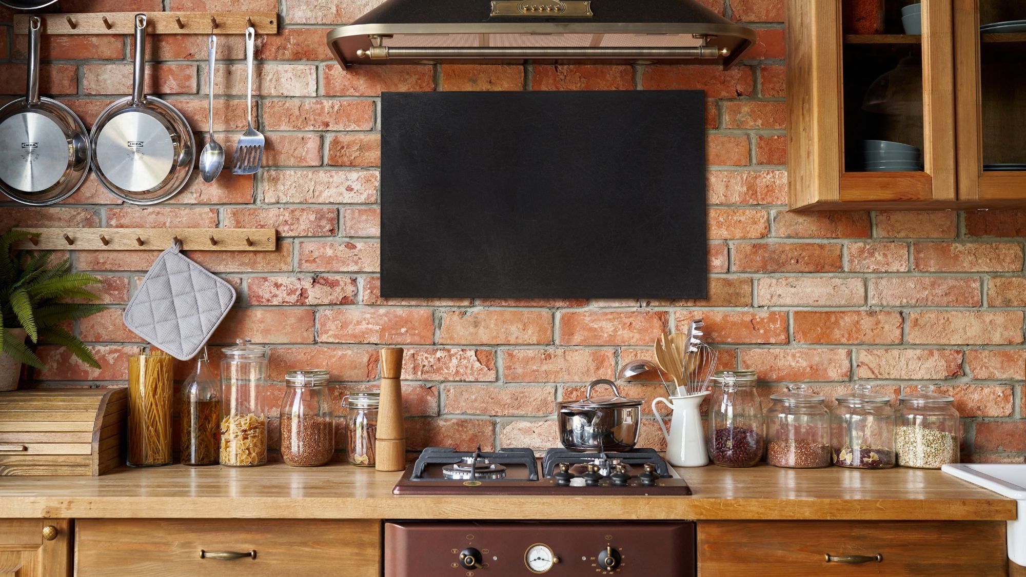 Cette tendance déco démodée typique de la cuisine de nos grands-mères fait son retour en 2025