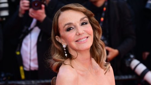 Philippine Leroy-Beaulieu (62 ans) ose la plus grande tendance de l'été sur le tapis rouge avec la robe bustier décalée