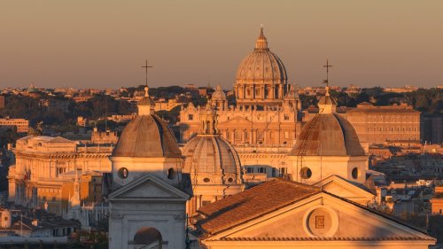 Rome in a Sacred Light: How to Experience the 2025 Jubilee Year Like a Local (& a Pilgrim)