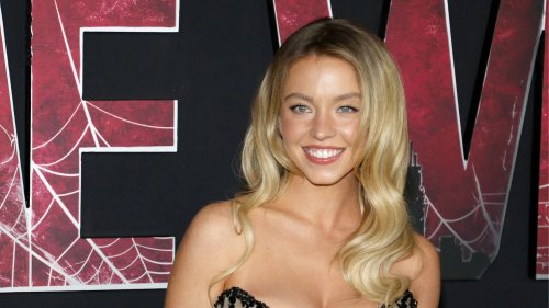 Sydney Sweeney’s Mini Bikini Look Leaves Fans Spellbound