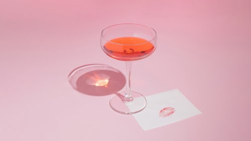 10 Irresistible Valentine’s & Galentine’s Day Cocktail Recipes to Try This Weekend