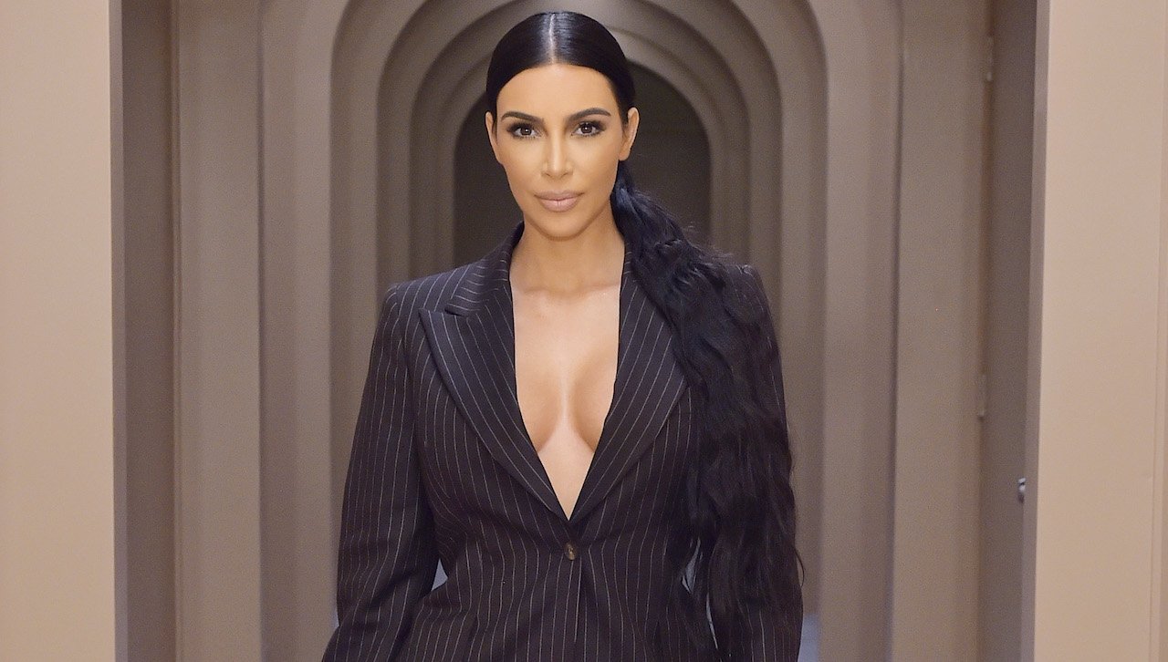 The Man Who Robbed Kim Kardashian In Paris Has Written A Bad But Bingeable Book About The Heist