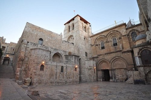 Why Muslim Families Hold the Keys to Jerusalem’s Church of the Holy Sepulchre