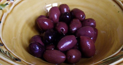 Study Finds Greek Kalamata Olives Help Reduce Bad Cholesterol