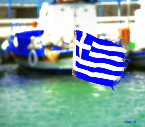 Greeks Think Economy Is Biggest Future Threat, Survey Reveals
