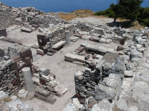 How Santorini Was Resettled After the Minoan Eruption