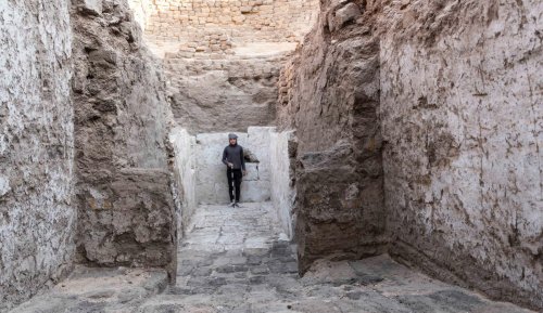 Royal Tomb, Greek-Language Writings Among Latest Discoveries in Egypt
