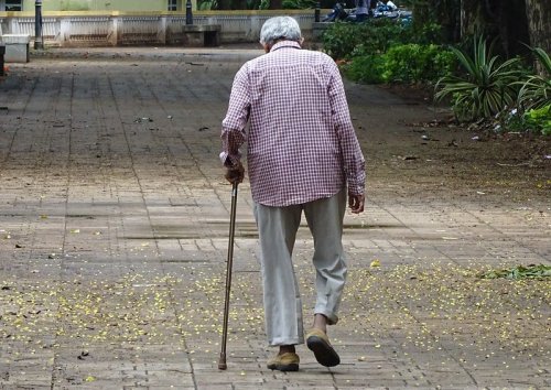 Where Does Life Expectancy in Greece Rank Among EU Countries
