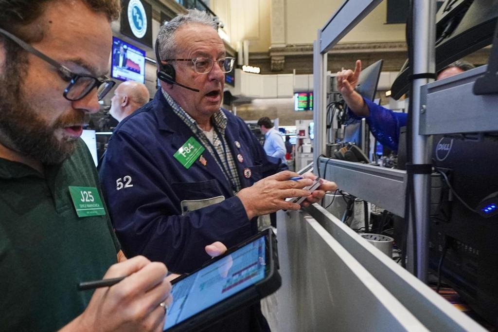 Wall Street quietly mixed as chip companies continue to lose ground following Wednesday’s sell-off