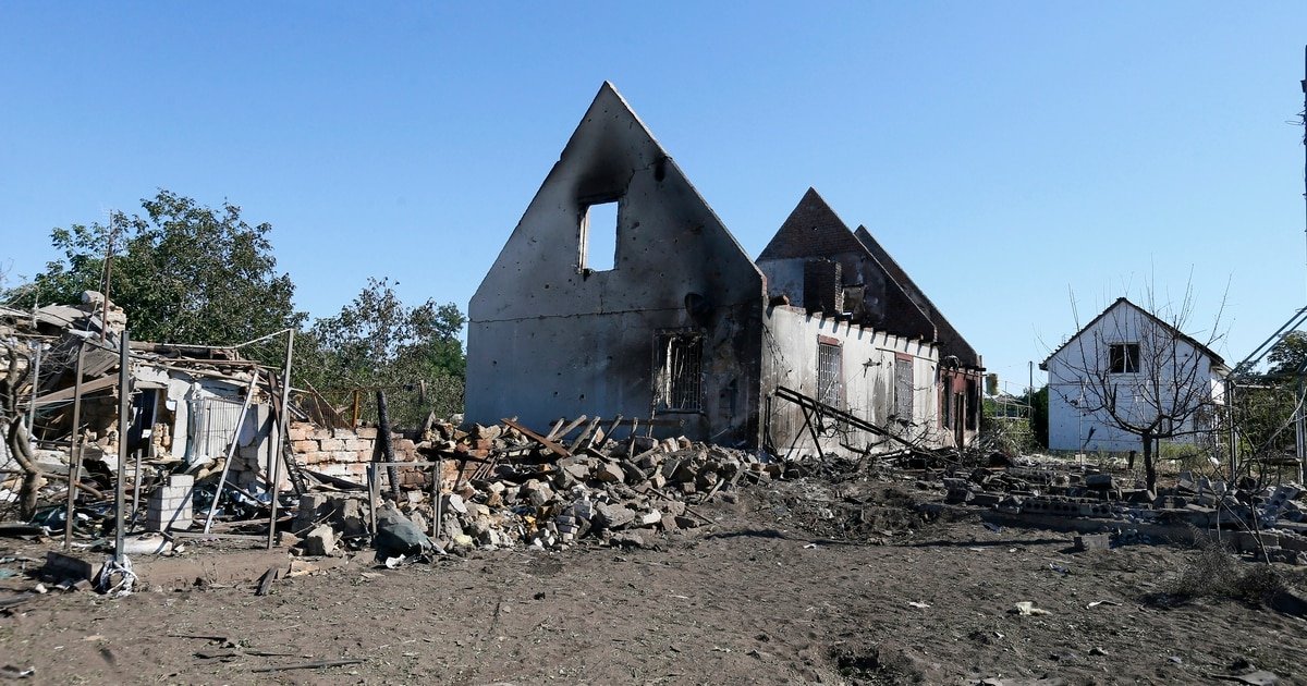 How many civilians have died in the Ukraine war?