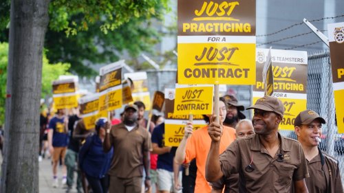 340,000 UPS drivers poised to strike over extreme heat, safe working conditions