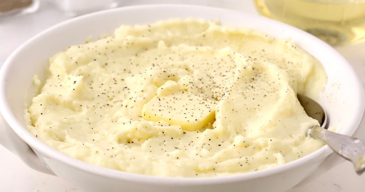 Easy Twice Baked Mashed Potatoes Recipe (Make Ahead)