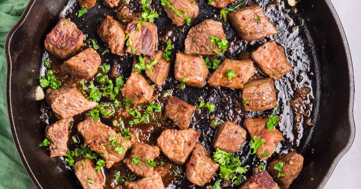 Garlic Butter Steak Bites Recipe (Quick and Easy)