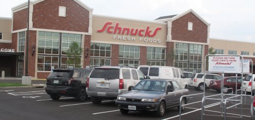 Remodeled Schnucks store to feature food hall, clothing store