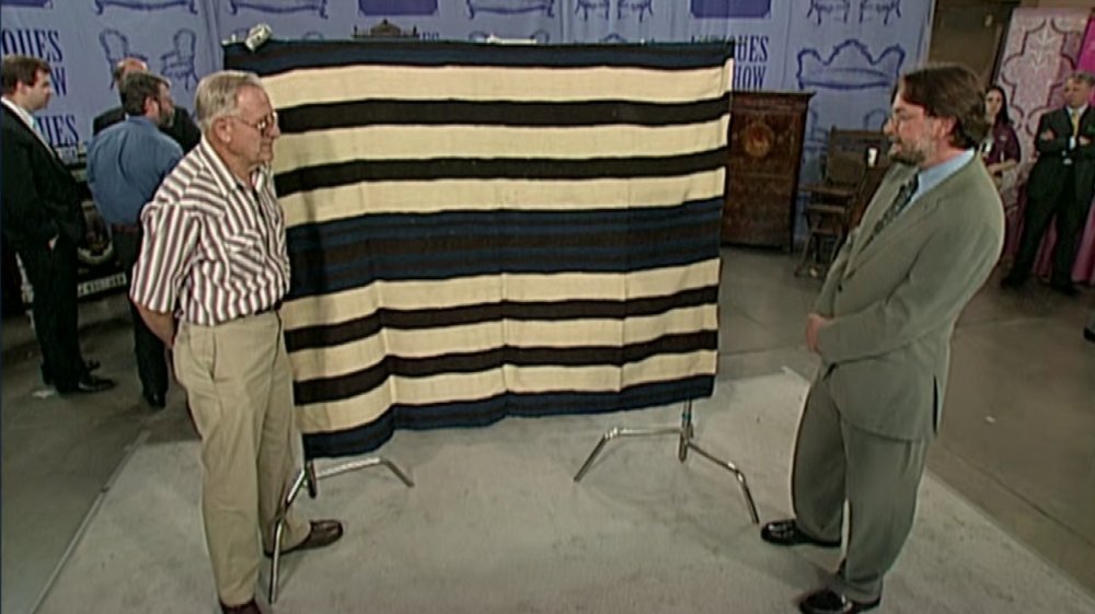 What Happened To The Iconic Navajo Blanket From Antiques Roadshow? - Grunge