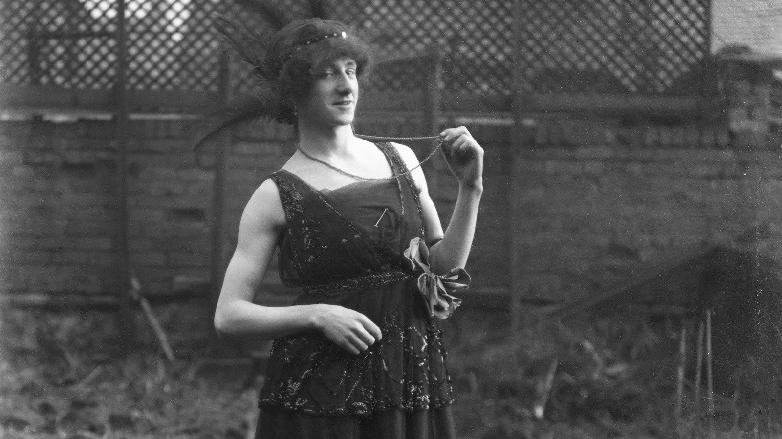 Untold Tales Of Gender-Nonconforming Men And Women Of The Wild West - Grunge