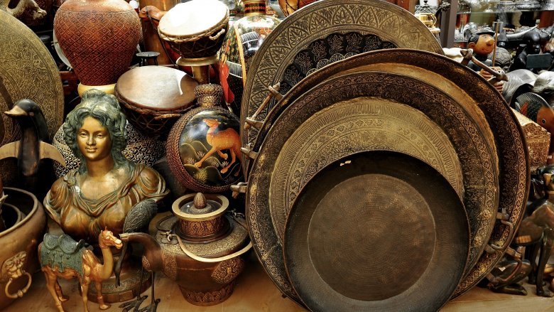 Antiques Roadshow Items That Made The Owners Crazy Rich - Grunge