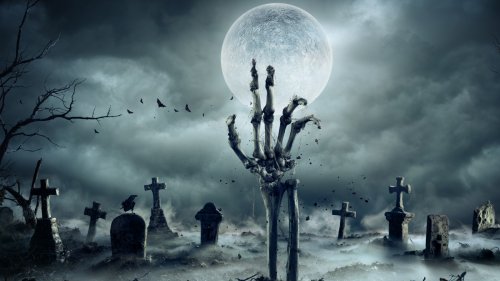 Spooky Urban Legends That Take Place On Halloween