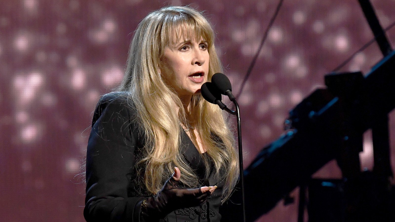 The Truth About Stevie Nicks' Vocal Problems