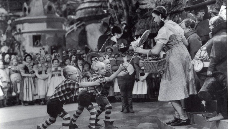 Bizarre Things That Actually Happened On The Wizard Of Oz Set - Grunge