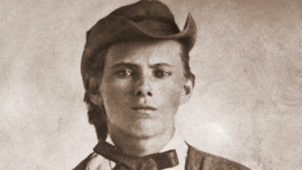 The Tragic Life Of Notorious Outlaw Jesse James Flipboard