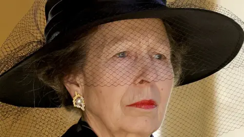 What Princess Anne's Last 24 Hours With Her Mother Queen Elizabeth Were Like