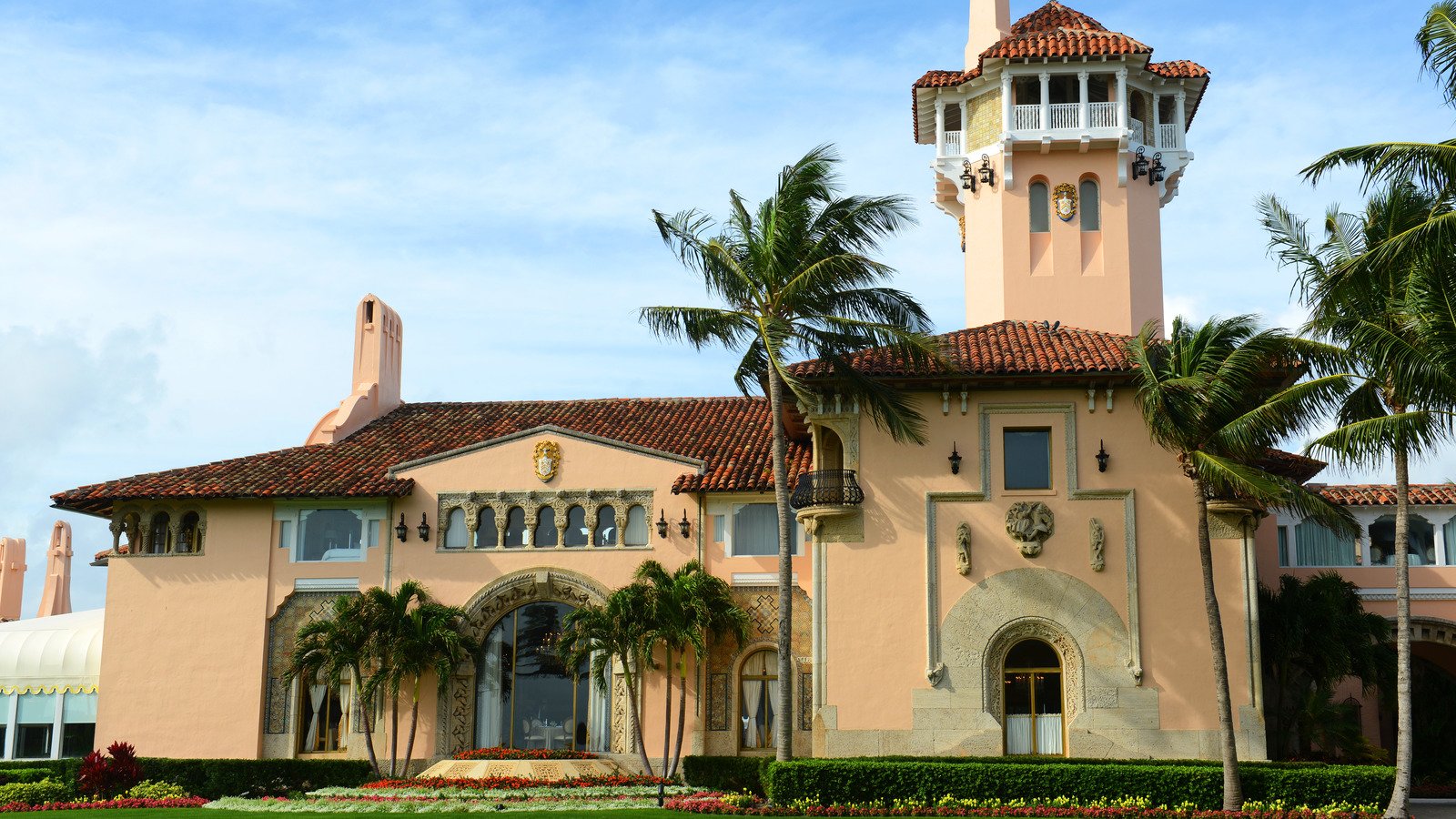 The Untold Truth Of Mar-A-Lago - Grunge