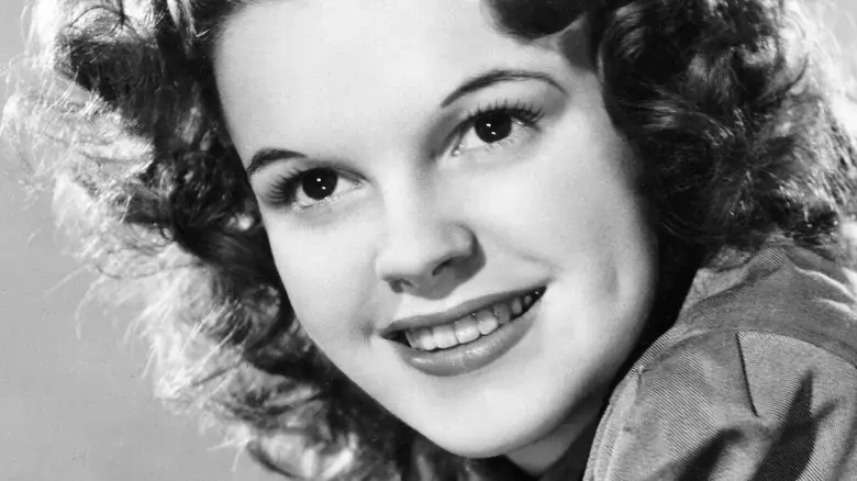 Disturbing Things Judy Garland Had To Do For Her Role In The Wizard Of Oz