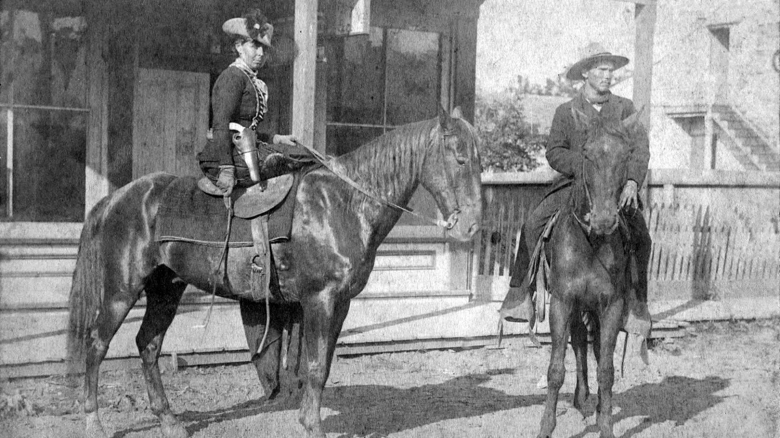 The Toughest Women In The Wild West - Grunge