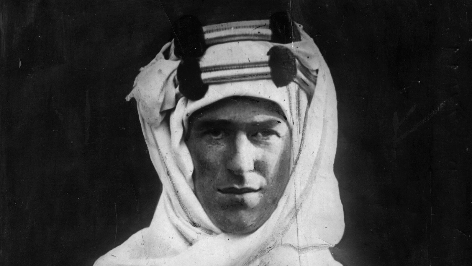 Why Lawrence Of Arabia Was Forced To Execute Someone From His Own Band - Grunge
