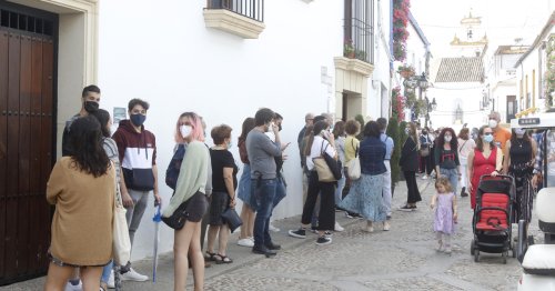 Un paseo por los Patios de Córdoba en domingo, en imágenes