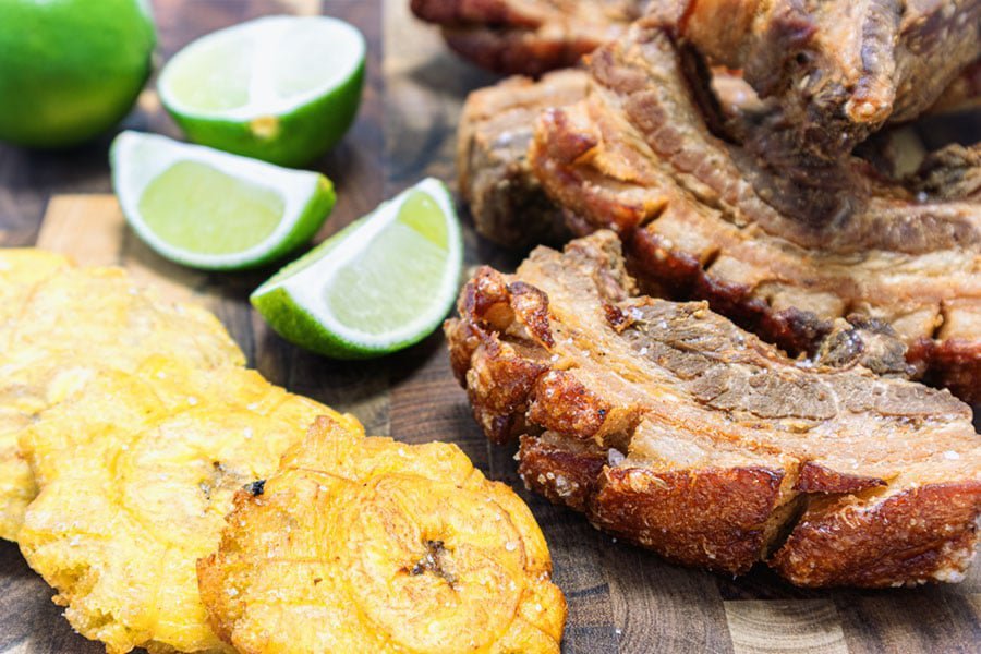 Chicharrones de Cerdo - Der schweinische Knuspersnack aus der Karibik