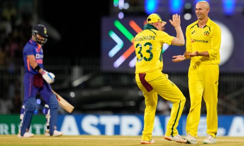Australia beat India by 21 runs to claim ODI series and top spot in world rankings