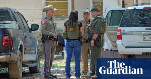 Officials arrest Texas man accused of killing five of his neighbors